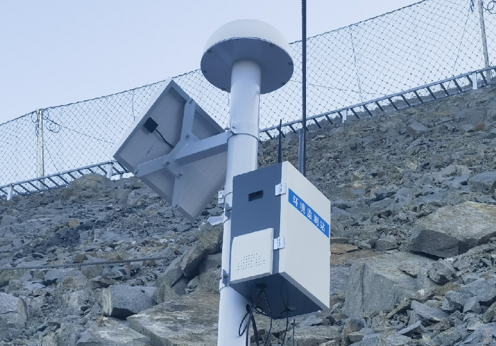 GNSS位移監(jiān)測(cè)站：巴林左旗國(guó)道公路工程應(yīng)用案例